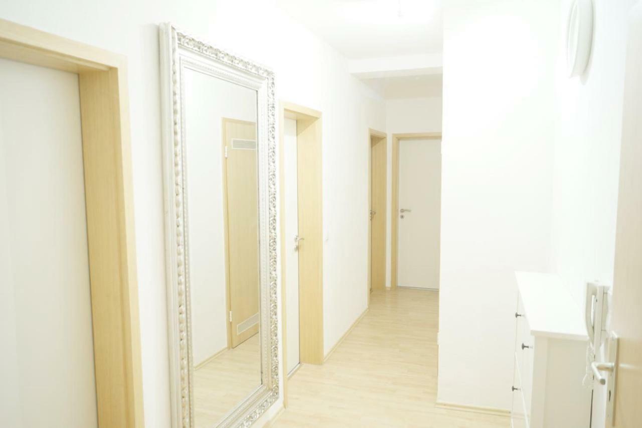 F10 Apartments אולם מראה חיצוני תמונה